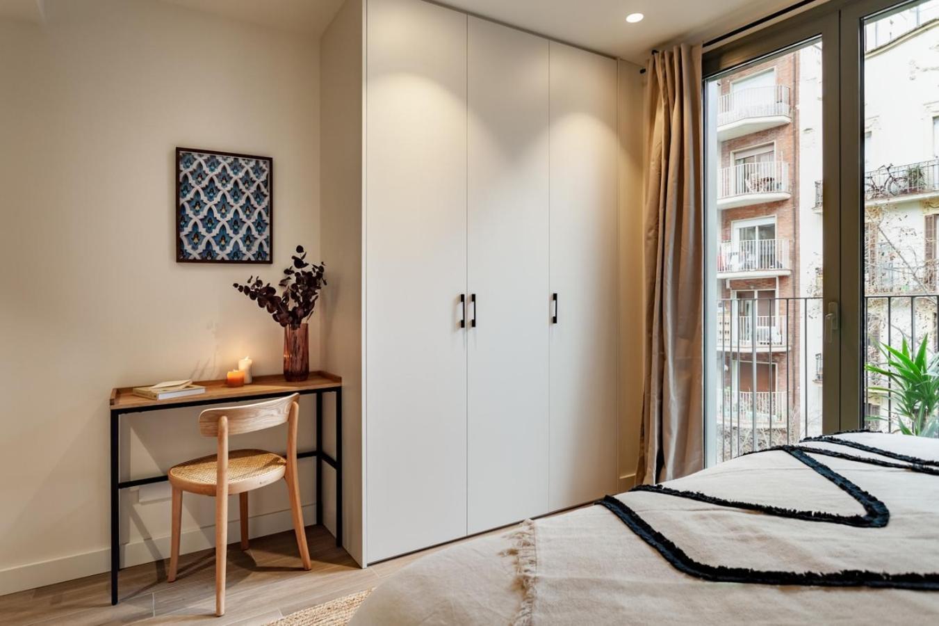 Apartment Kufra - 3 Bedrooms In Eixample Esquerra Barcelona