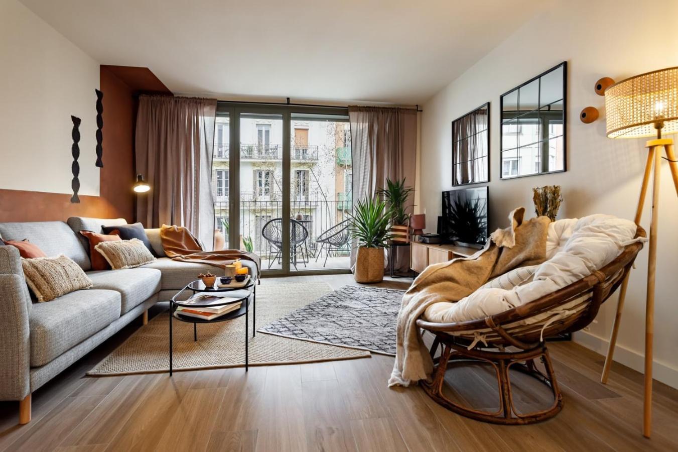 Apartment Kufra - 3 Bedrooms In Eixample Esquerra Barcelona